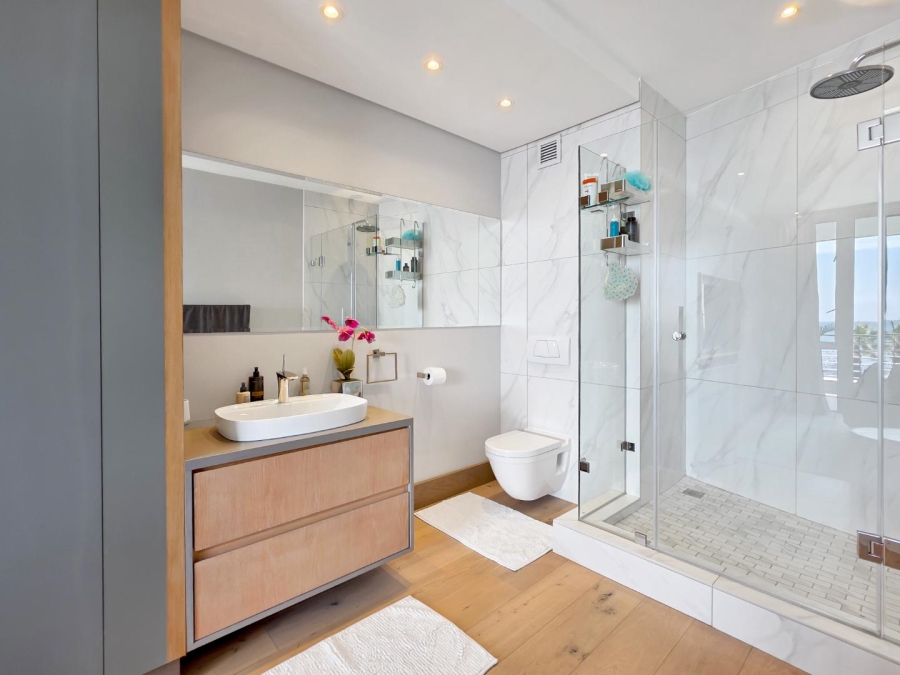 3 Bedroom Property for Sale in Mouille Point Western Cape